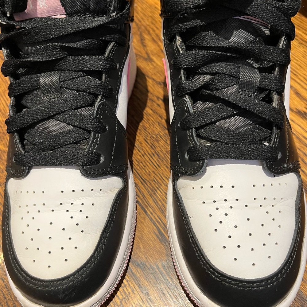 Air Jordan 1 - Picture 4 of 5